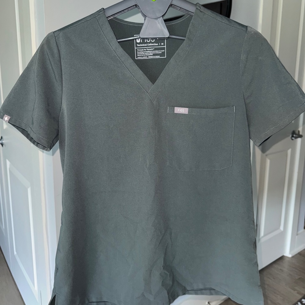 Women's Figs Catarina One-Pocket Scrub Top - Bonsai